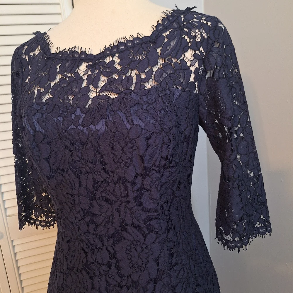 Eliza J elegant Navy Fit Flare Lace Dress Sz 4 *J - Picture 5 of 10